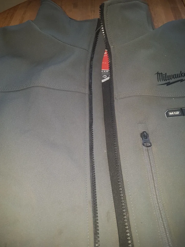 Milwaukee M12 Heated Jacket image indicator(2)