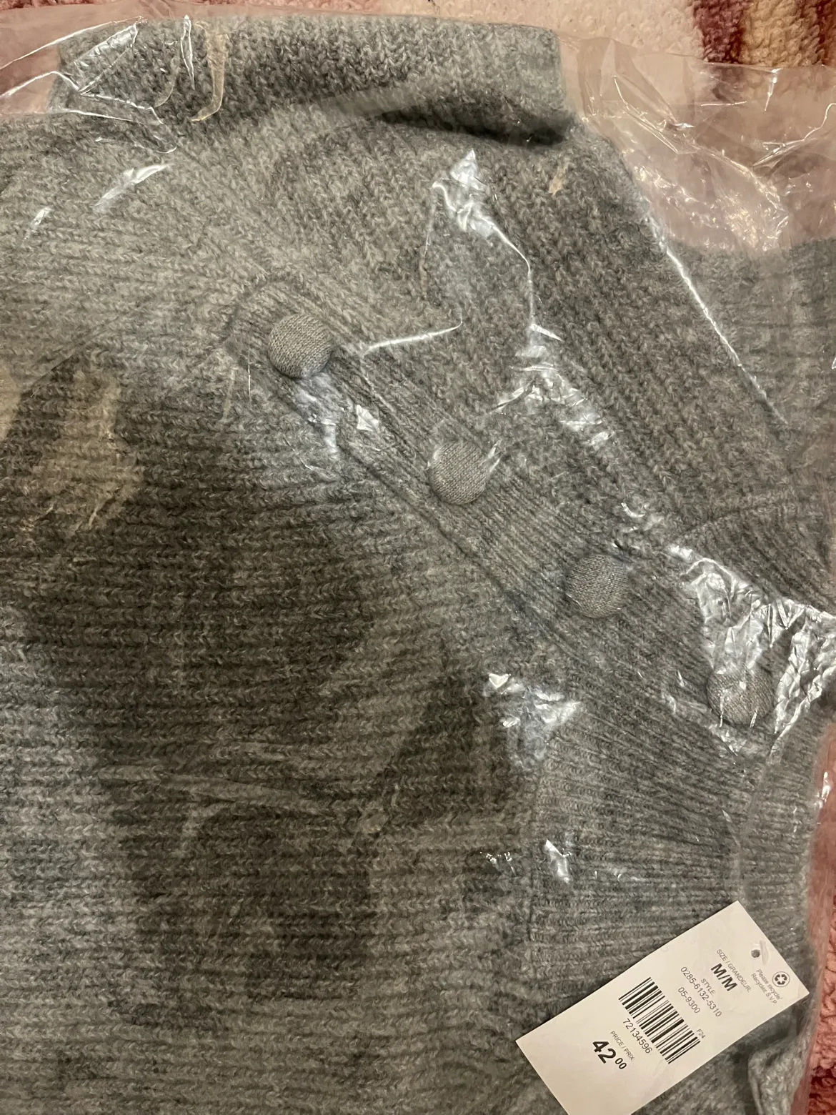 Gray sweater size M perfect for winter image indicator(2)