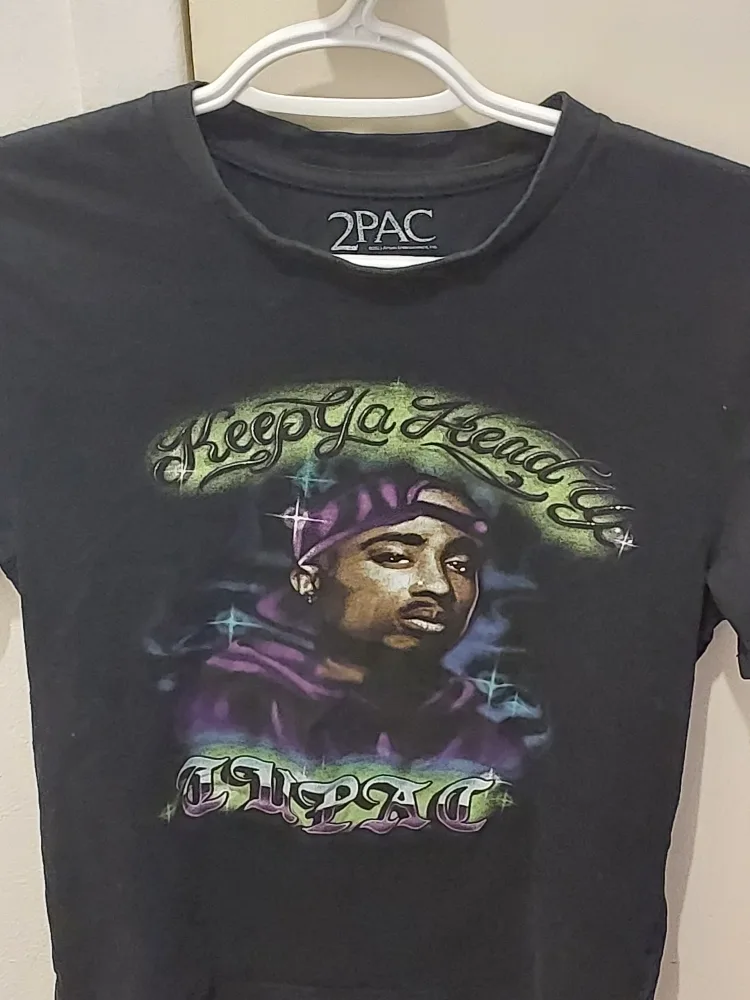 free Tupac small T-shirt 👕 thumbnail