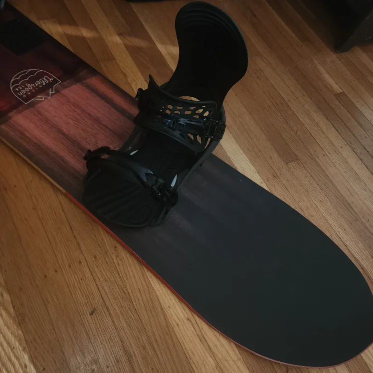 Uberspoon 156 Snowboard with Flux Bindings image indicator(4)