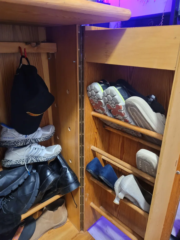 Wooden Shoe Cabinet with Two Doors image indicator(4)