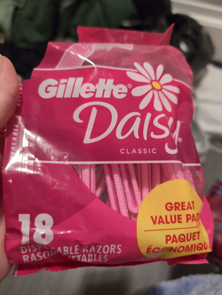 Gillette Daisy Classic Disposable Razors - 18 Count thumbnail