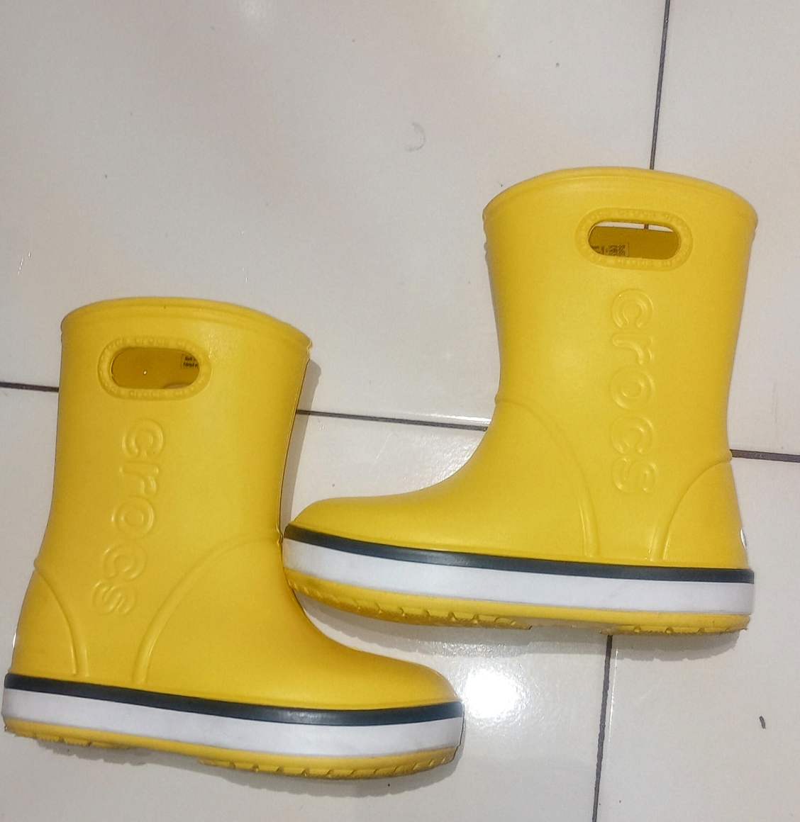 Crocs Kids' Yellow Rain Boots - Size C11 - photo 2