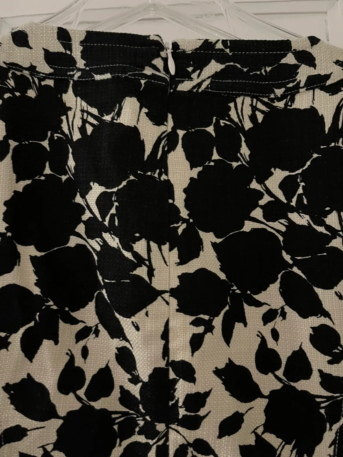 Black and White Floral Dress Talbot image indicator(2)