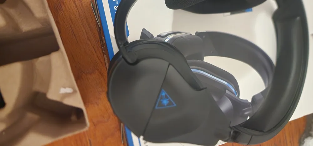 Turtle Beach  Wireless Gaming Headset - PS5 & PS4  USED image indicator(5)