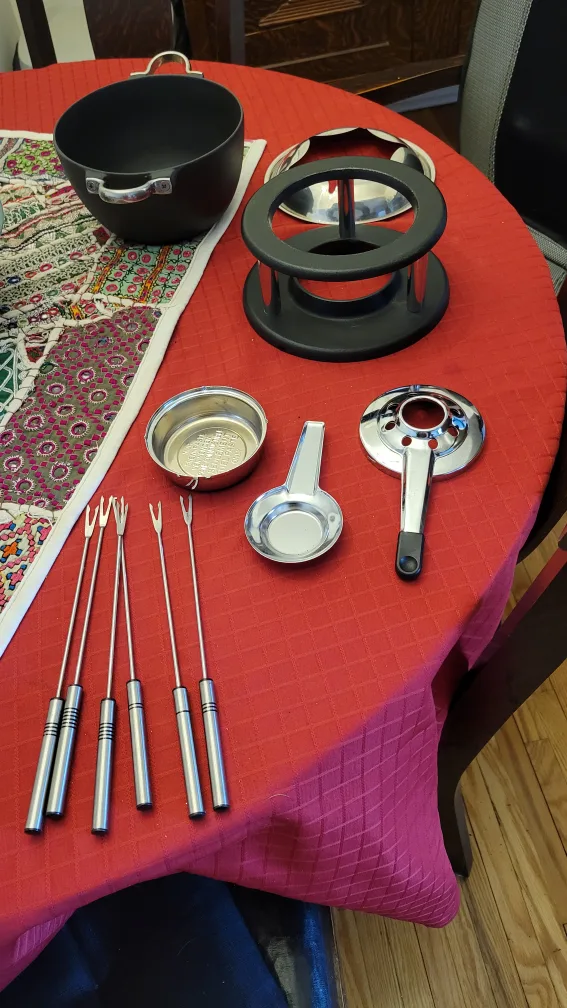 Swissmar Fondue Set - Black Cast Iron image indicator(2)