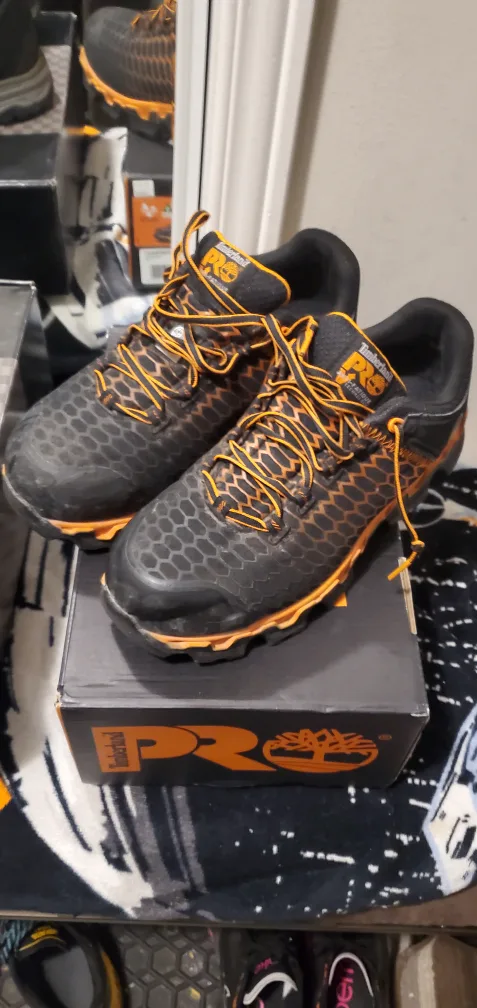 Work shoes/boots x3 Mens 7/7.5 image indicator(8)