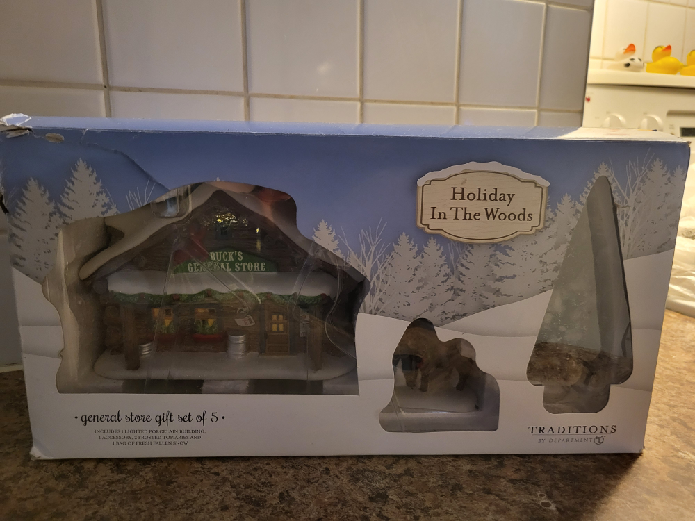 Traditions by Department 56 Holiday in the Woods Village Set