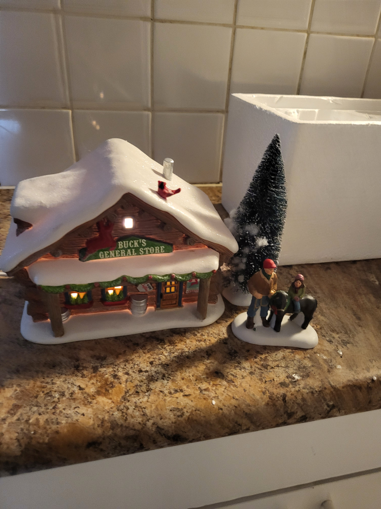 Traditions by Department 56 Holiday in the Woods Village Set - photo 2