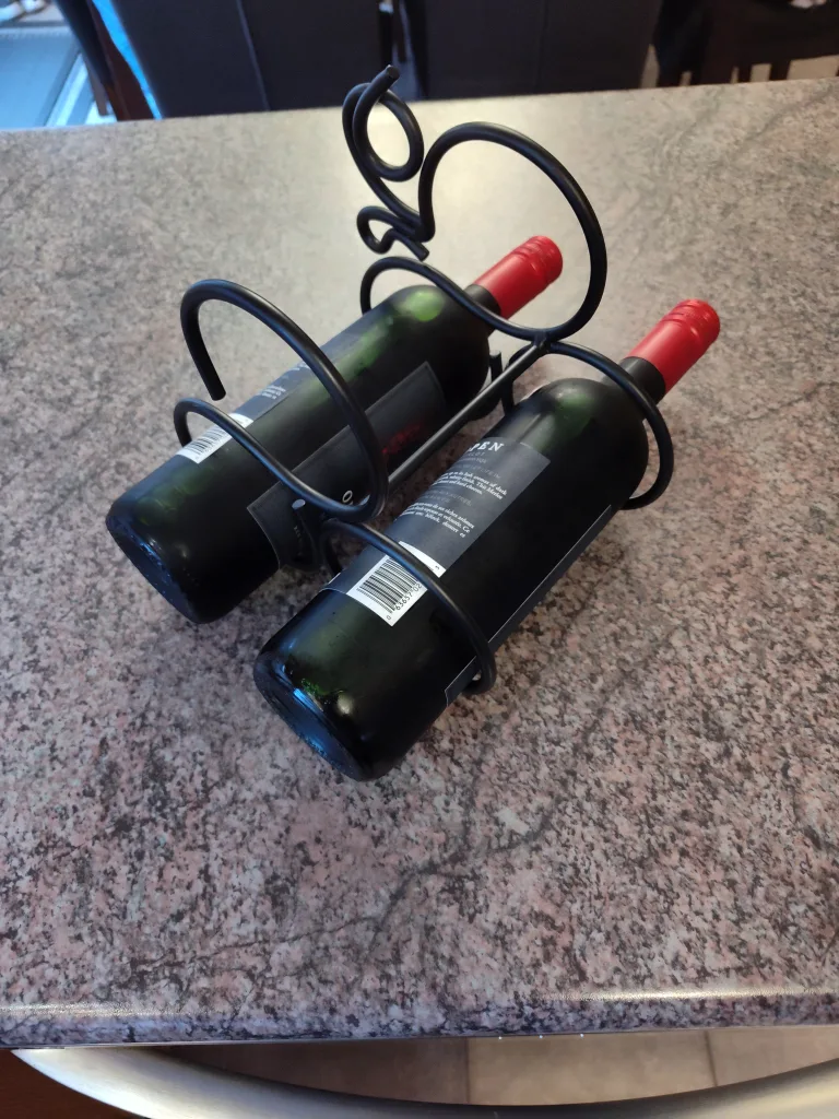 Metal Wine Rack/Holder image indicator(4)