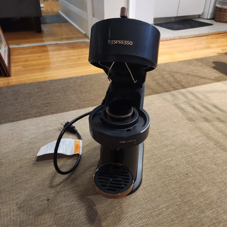 Nespresso Vertuo Next Coffee Machine image indicator(2)