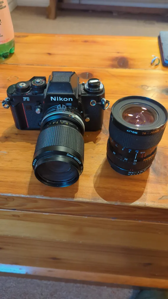 Nikon F301 Film Camera with 2 Lenses image indicator(5)