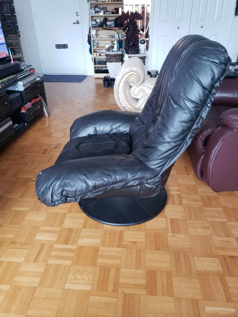 Black  pedestal Leather Swivel image indicator(2)