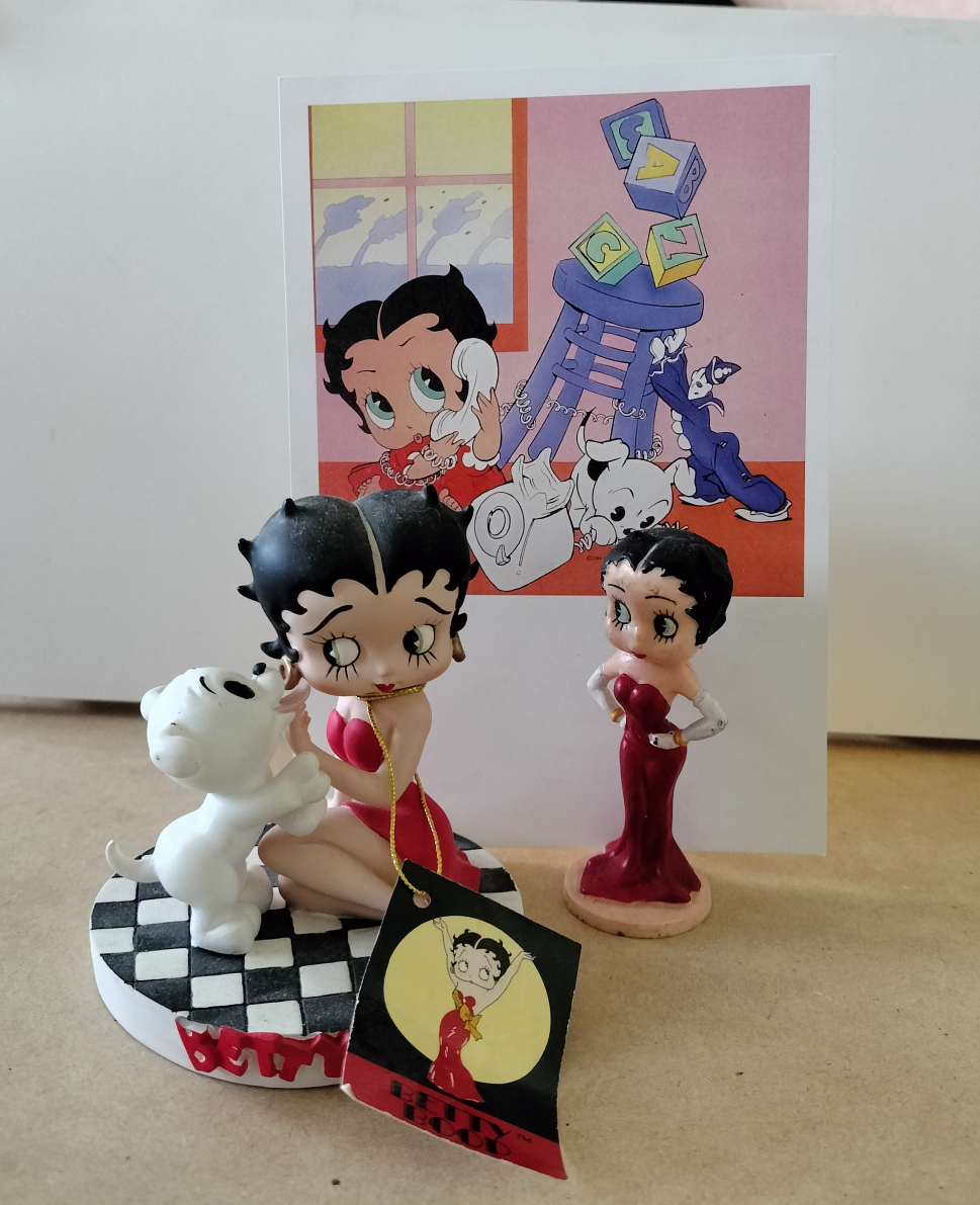 Vintage group Betty Boop Figurine in Red Dress - photo 3