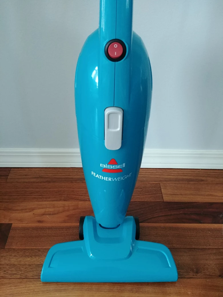 Bissell Featherweight Vacuum - photo 2