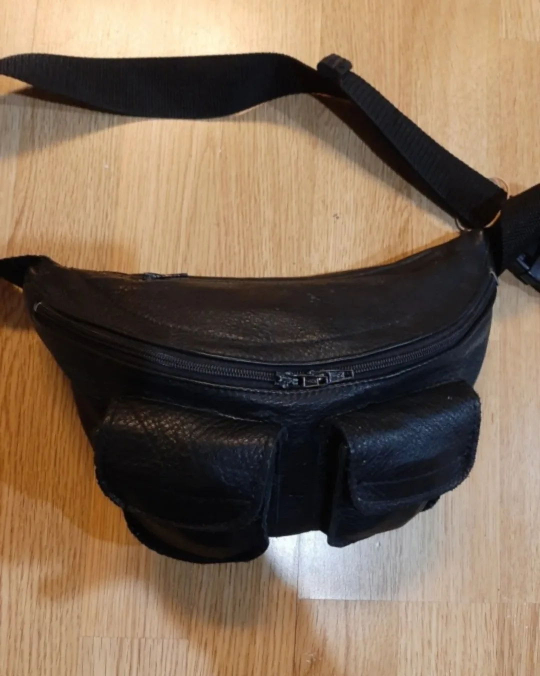 NEW.Black Cowhide Leather waist Pack.firm price image indicator(8)