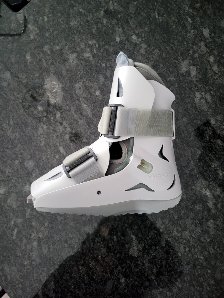 Aircast AirSport Ankle Brace