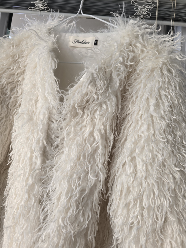 gorgeous furry jacket - photo 3