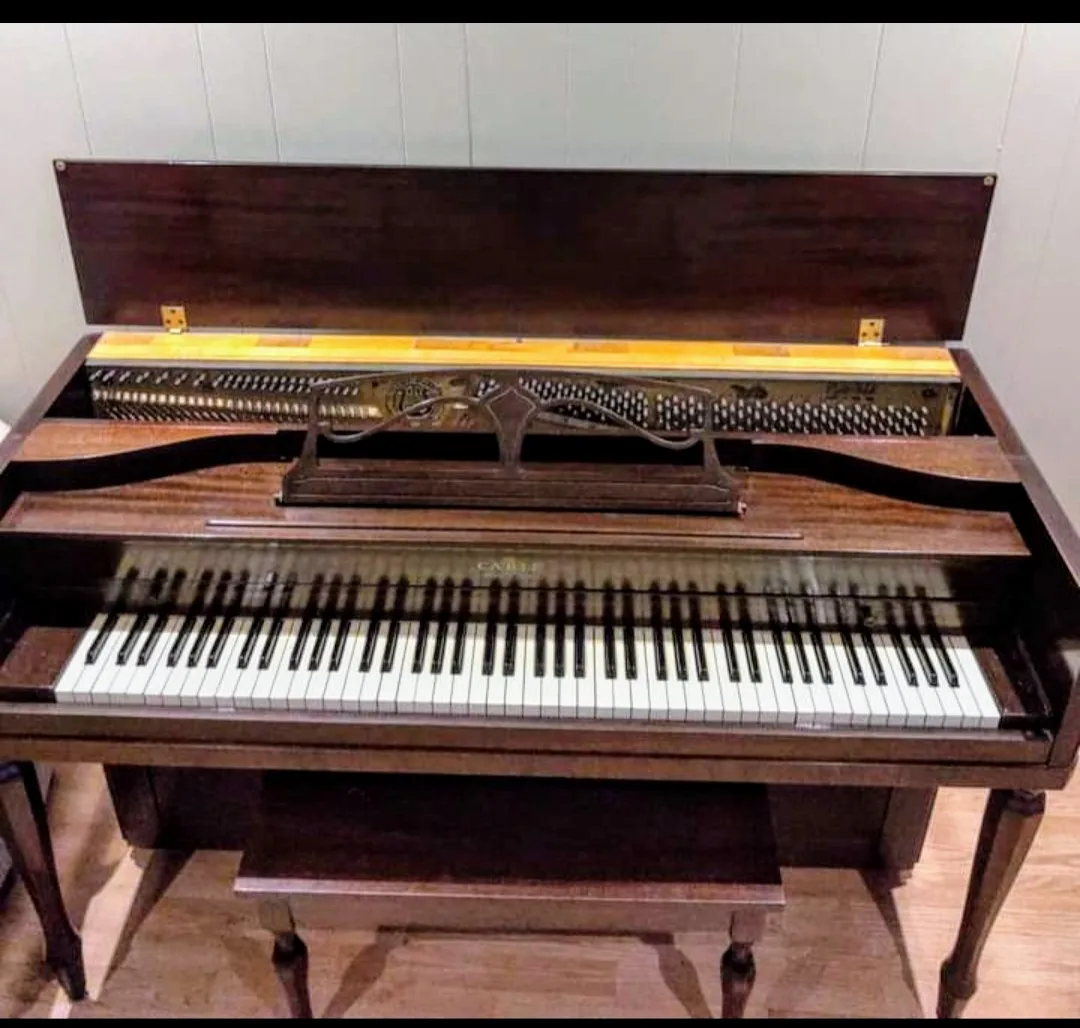 Vintage Cable Spinet Piano with Bench image indicator(2)
