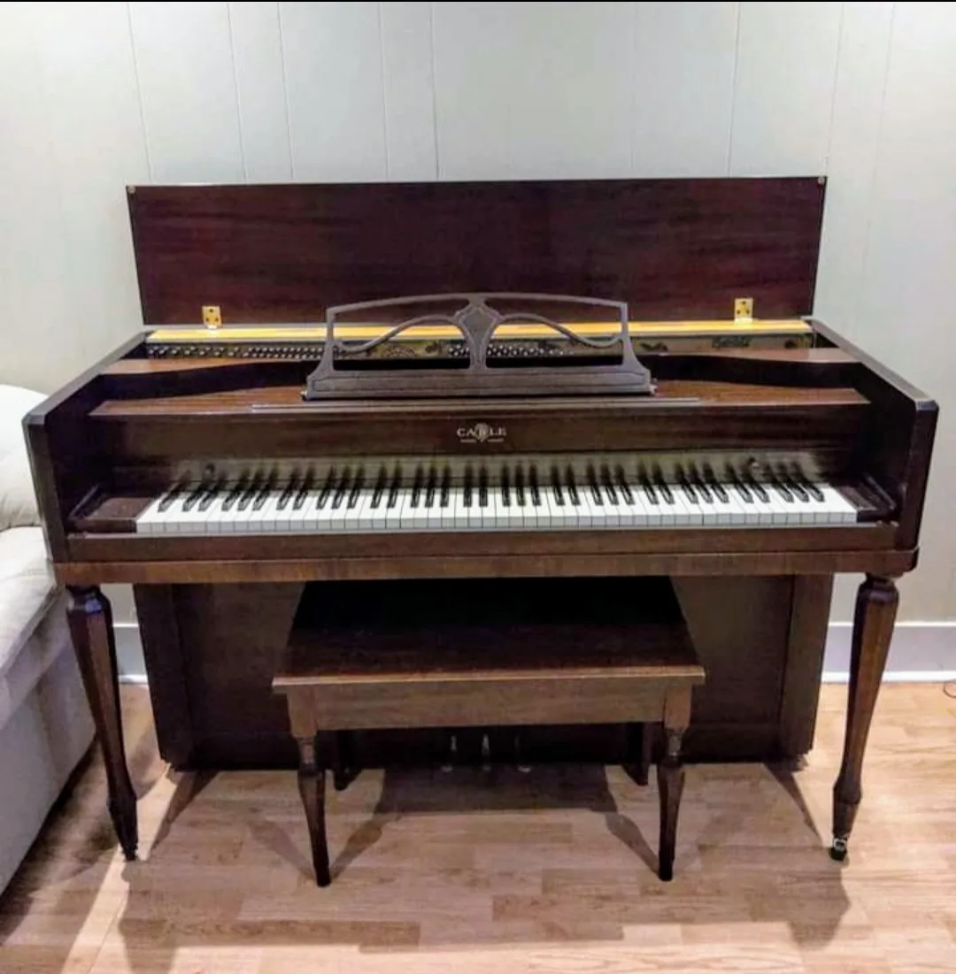 Vintage Cable Spinet Piano with Bench image indicator(3)
