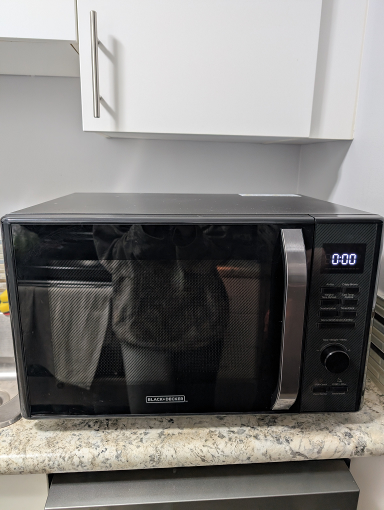 Black + Decker Microwave