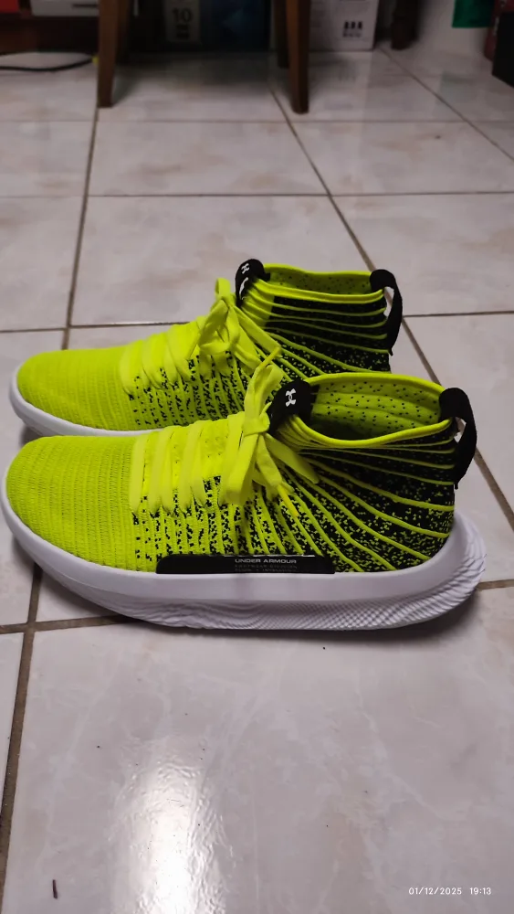 Under Armour Flow FUTR X Elite image indicator(3)