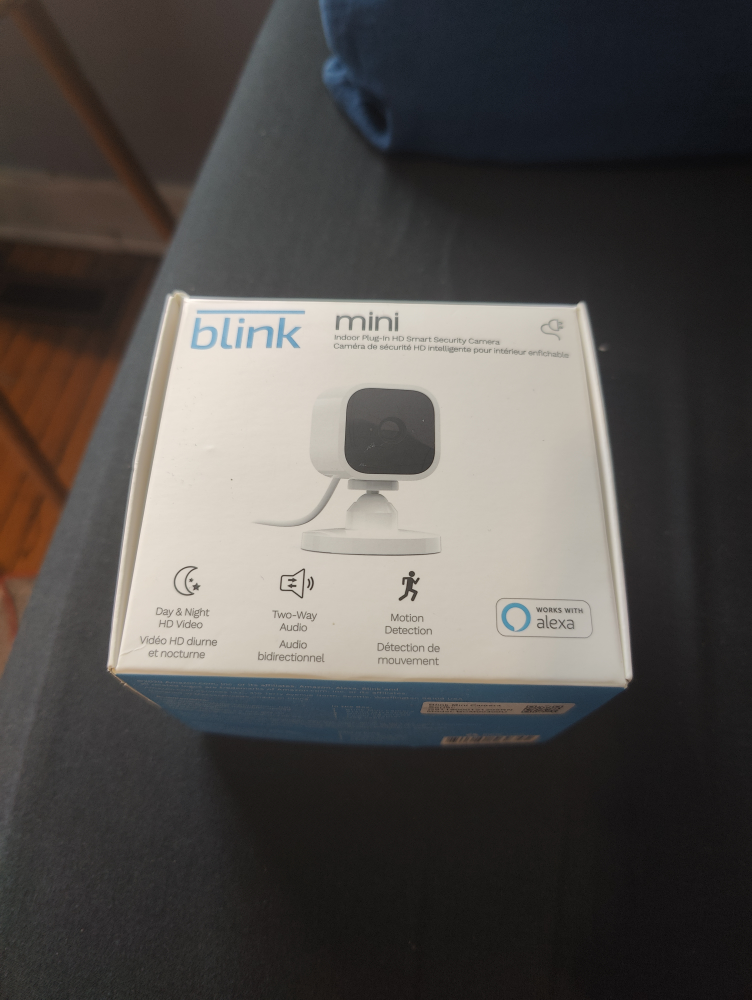 Blink Mini Smart Security Camera - Indoor Plug-in HD - photo 2