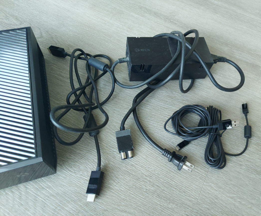 Xbox One 1tb Console with Controller and Cables - photo 3