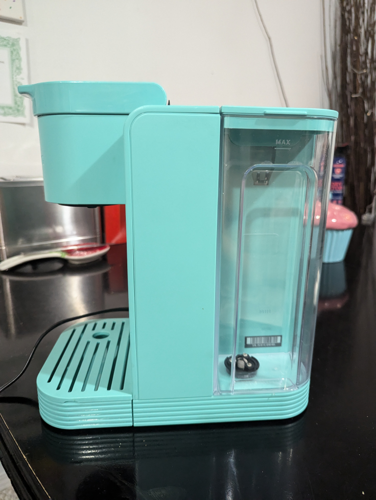 Tropical blue Keurig coffee maker machine - very good condition! - photo 4
