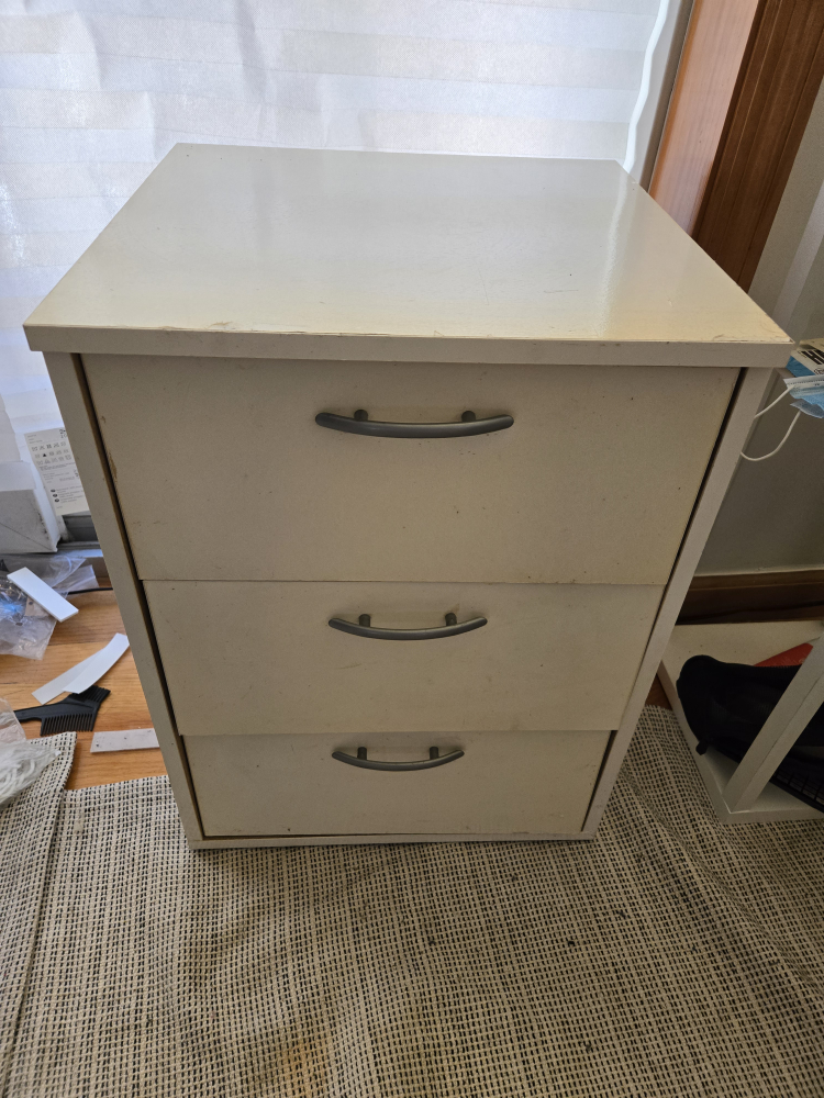 White 3-Drawer Chest