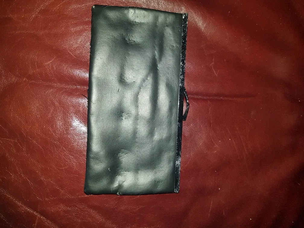 💚 Black jeweled evening clutch image indicator(3)