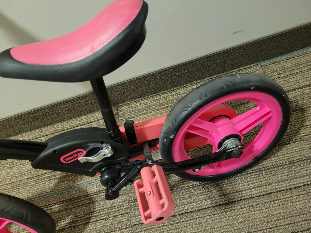 Little Tikes 12 inch Balance Bike image indicator(3)