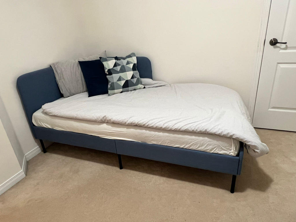 IKEA twin Daybed with firm mattress - photo 3
