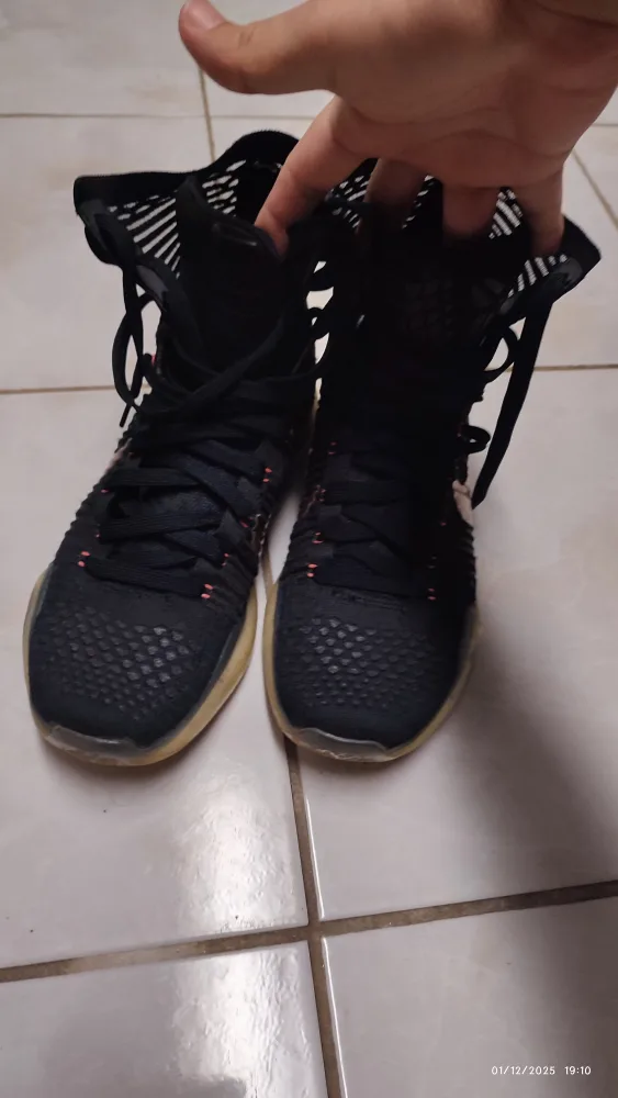 Nike Kobe 10 Elite 'Rose Gold' image indicator(2)