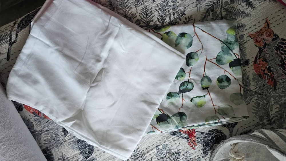 Oubounon Premium Quilted Body Pillow #freecycle image indicator(5)