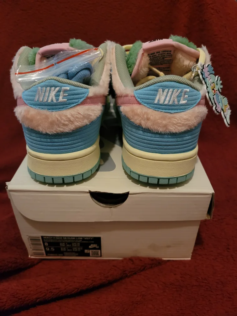 Nike SB Dunk Low Verdy image indicator(2)