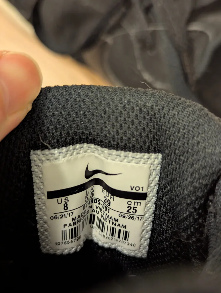 Nike Size 8W Sneakers image indicator(4)