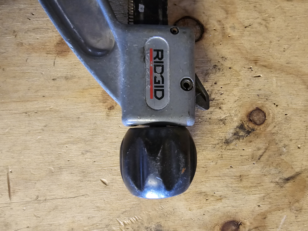 RIDGID 1 1/2 Inch Pipe Cutter - photo 3