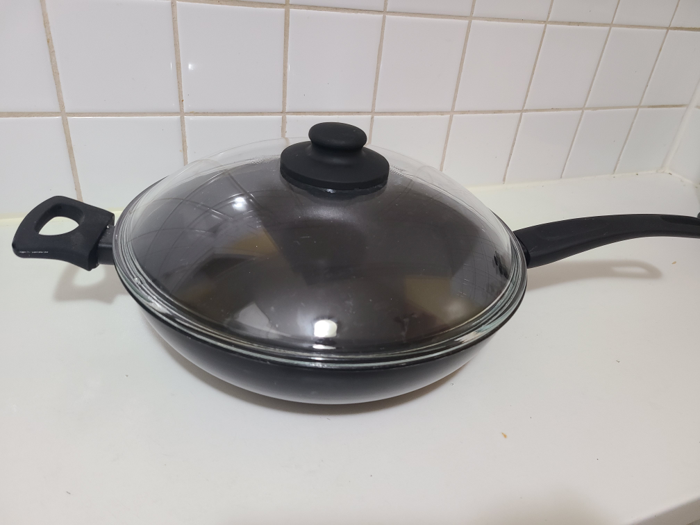 Frying Wok Pan with lid