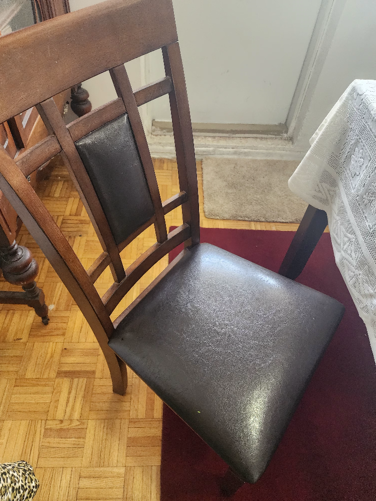 6-Piece Dining Set: Table and Chairs - photo 3