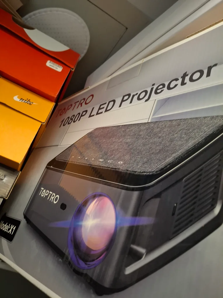 TOPTRO 1080P LED Projector thumbnail
