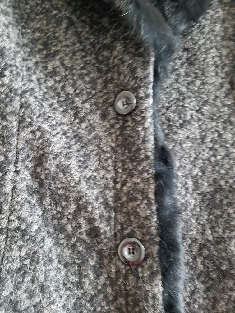 Women's Grey & Black Tweed Coat with Faux Fur Collar image indicator(4)