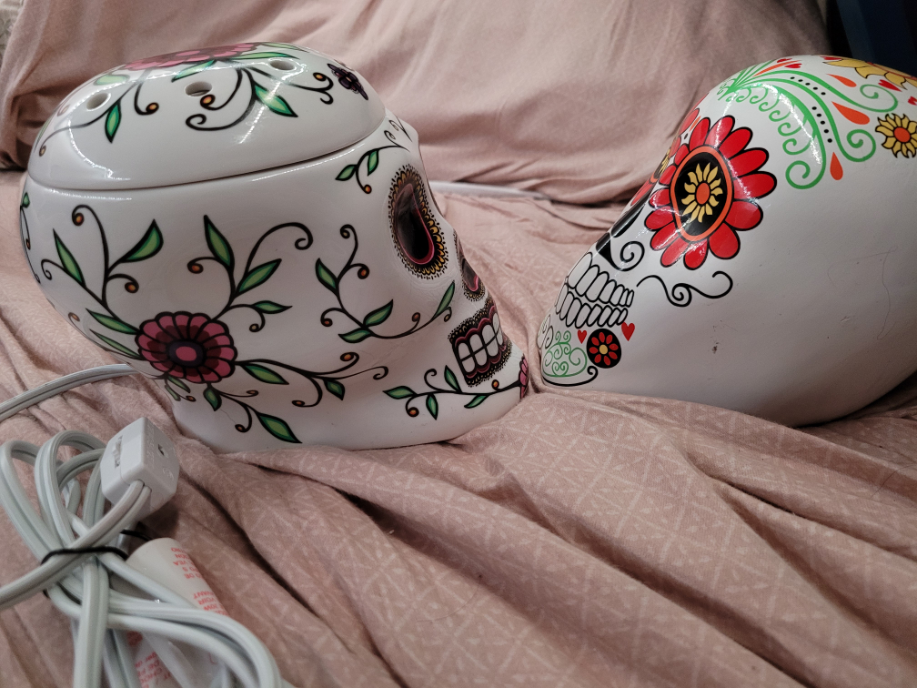 Sugar Skull Wax Warmer - photo 3