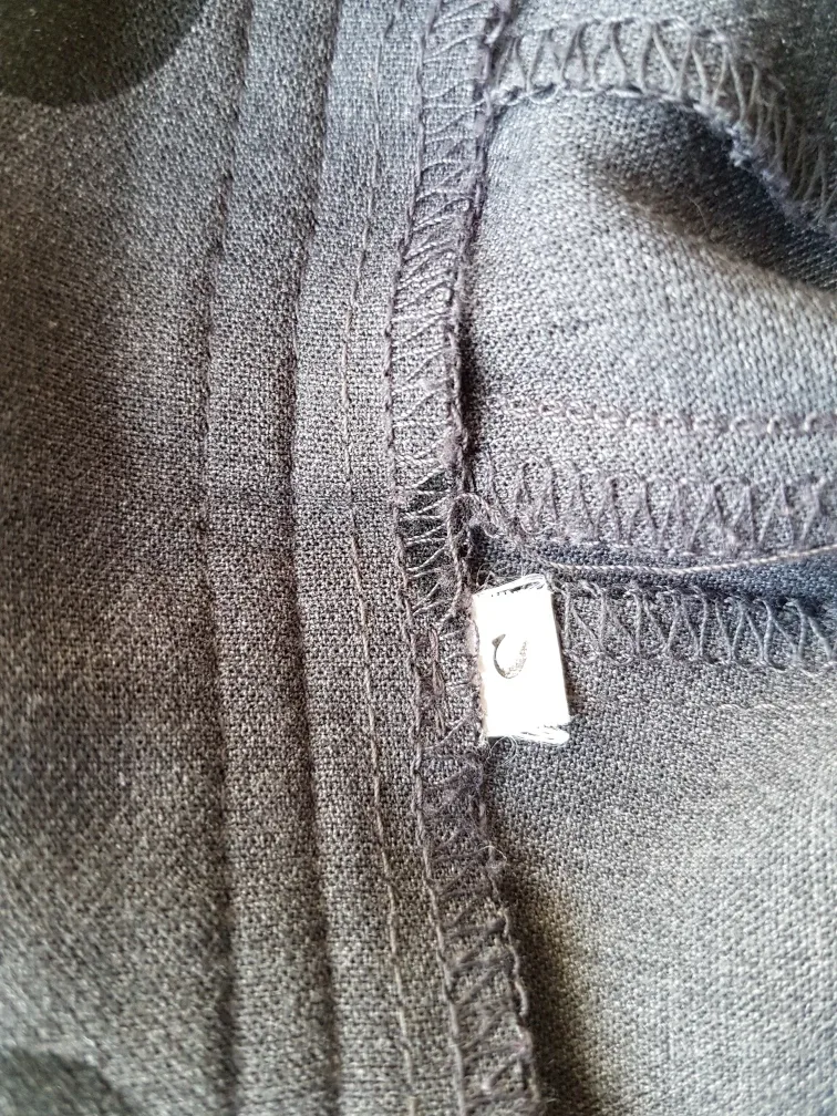 Grey polka dot pants image indicator(4)