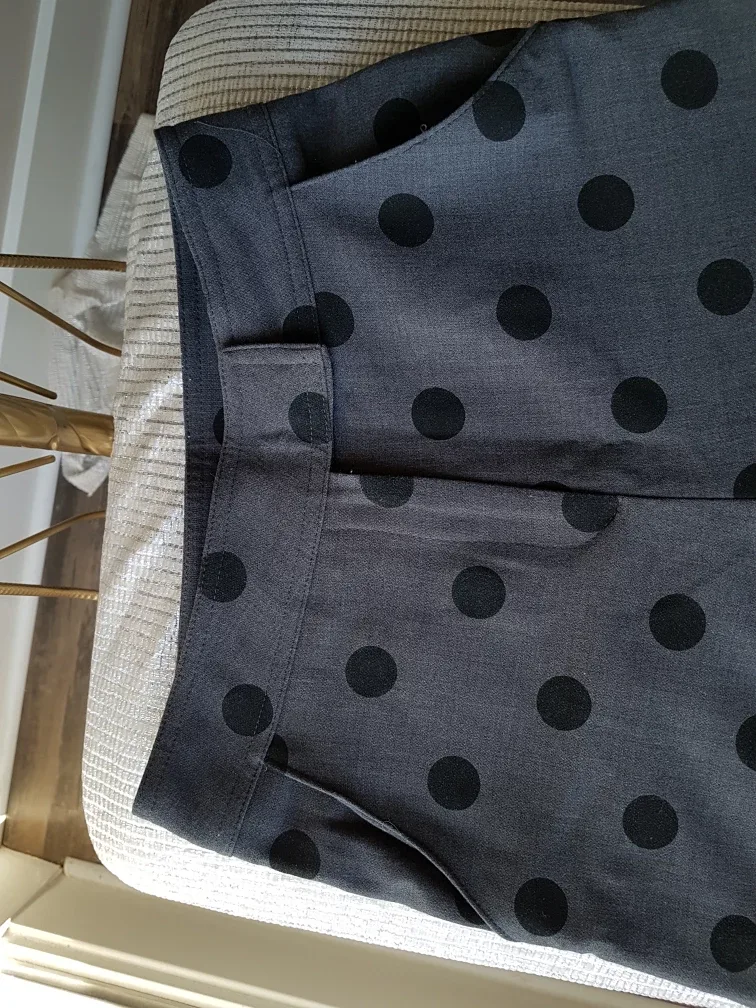 Grey polka dot pants image indicator(5)