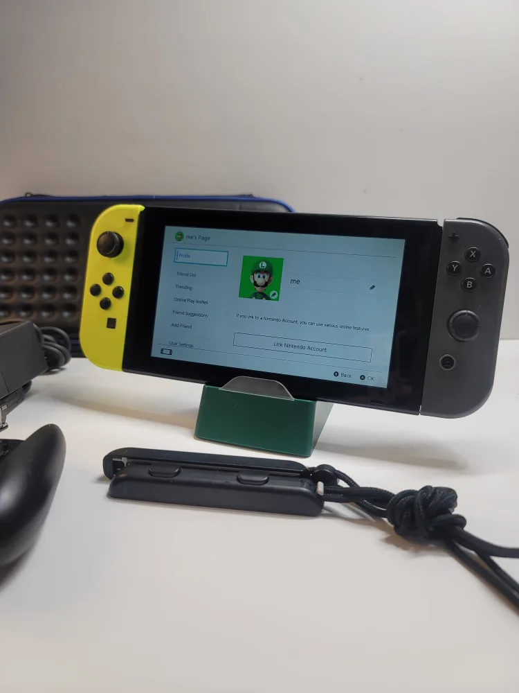 Nintendo Switch Console with accessories image indicator(6)