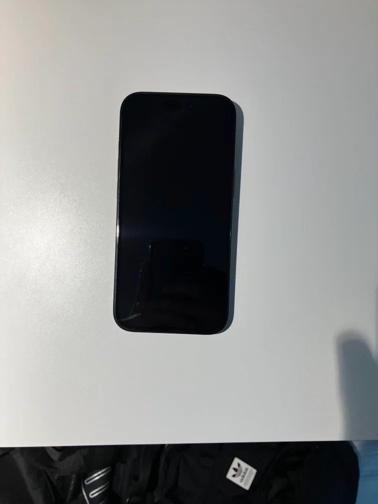 iPhone 15 256GB - Black - Excellent condition image indicator(7)