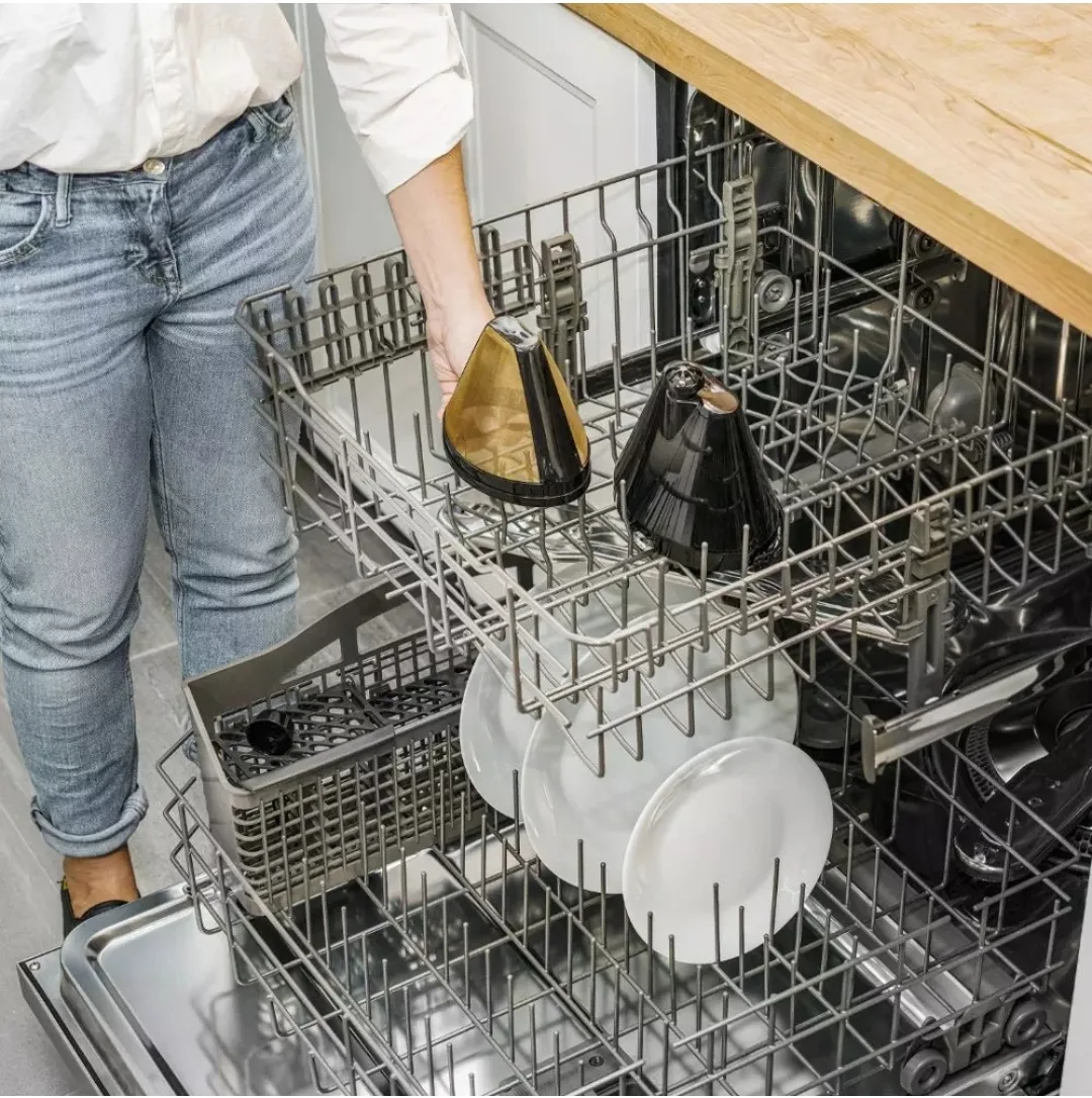 Brand New Beautiful Pro Series 14-Cup Programmable Coffee Maker image indicator(4)