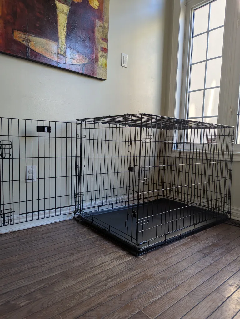 42" Pet Crate - Heavy Duty Metal Dog Kennel with Tray image indicator(2)