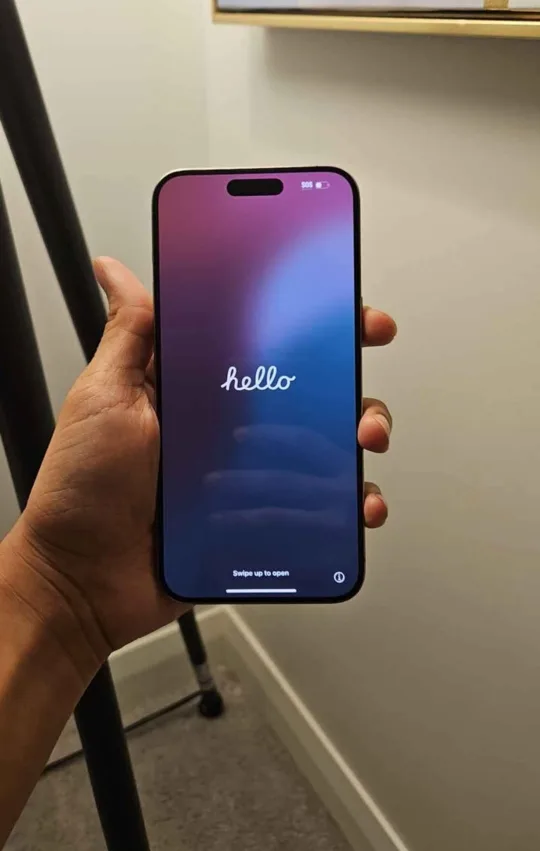 iPhone 15 Pro Max - Natural Titanium- Excellent Condition image indicator(2)